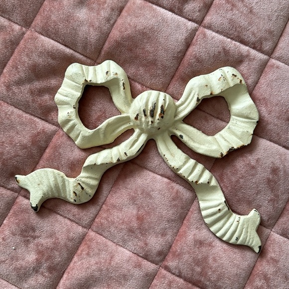 Shabby Chic Bow Decor - Picture 1 of 2